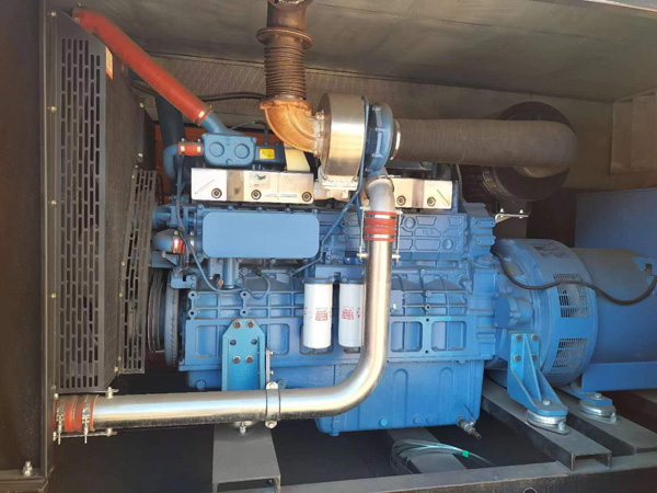 武江燃油消耗率与进气温度的具体关系是什么？