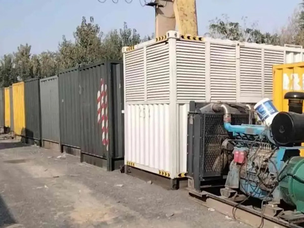 武江200KW柴油发电机机组每小时油耗是多少？