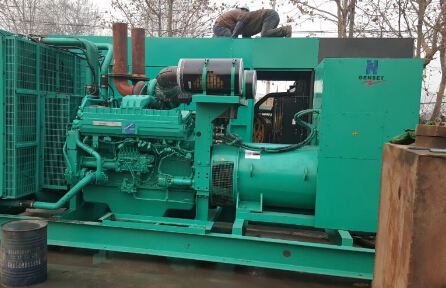 武江发电机组如何判断水冷式机油散热器内部是否需要清洗？